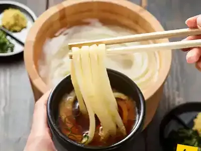 丸亀製麺の釜揚げうどんが半額！毎月1日は驚きの価格で楽しむコツとは？