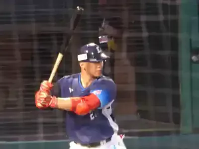 なぜ？炭谷銀仁朗は古巣へ帰還したのか 🦁 波乱の20年目プロ野球人生と移籍の真実のメイン画像 (関連: スポーツ, 炭谷銀仁朗, プロ野球, 西武ライオンズ, FA)