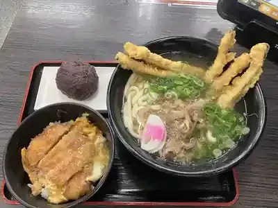 「資さんうどん」買収劇の全貌！優待＆味の未来は？のメイン画像 (関連: グルメ, 経済, ライフスタイル, 資さんうどん, すかいらーく)