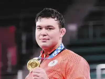 ウルフアロン選手の知られざる5つの真実！㊙️身長・体重から衝撃のルーツ、家族愛まで徹底解剖のメイン画像 (関連: ウルフアロン, 柔道, プロレス, プロフィール, スポーツ)